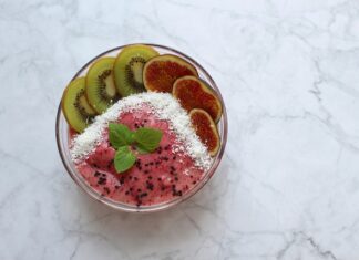 Jak się robi smoothie Bowl?