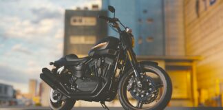 Ile pali Honda CBR 1000?