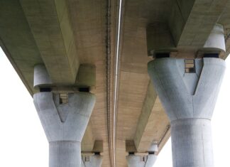 Na jaką głębokość kopać fundamenty pod ogrodzenie?